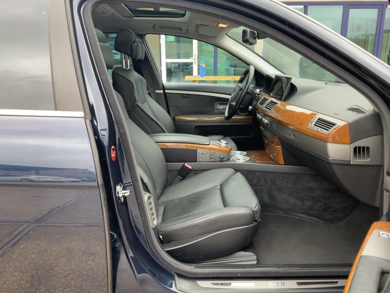 BMW 7er 740i — zdjęcie 11