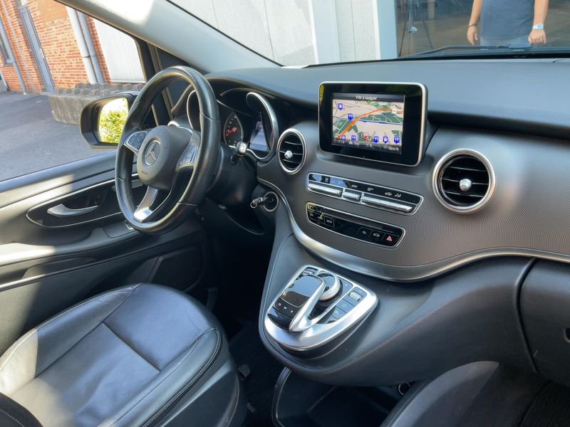 Mercedes-Benz V-Klasse V 220 d lang — zdjęcie 12