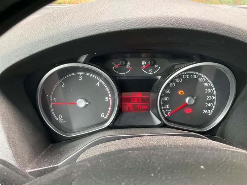 Ford Galaxy 2.0 TDCi Ghia — zdjęcie 4