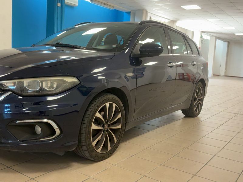 Fiat Tipo 1.6 JTDM Lounge 2017 – снимка 2