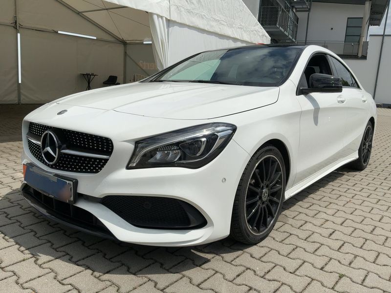Mercedes-Benz CLA-Klasse CLA 200 AMG Line — zdjęcie 1