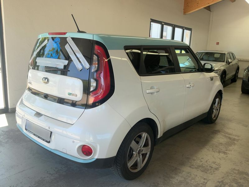 Kia Soul electric drive 81 kW EV — zdjęcie 6