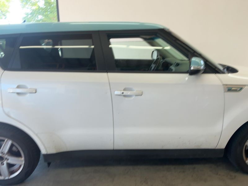 Kia Soul electric drive 81 kW EV — zdjęcie 7