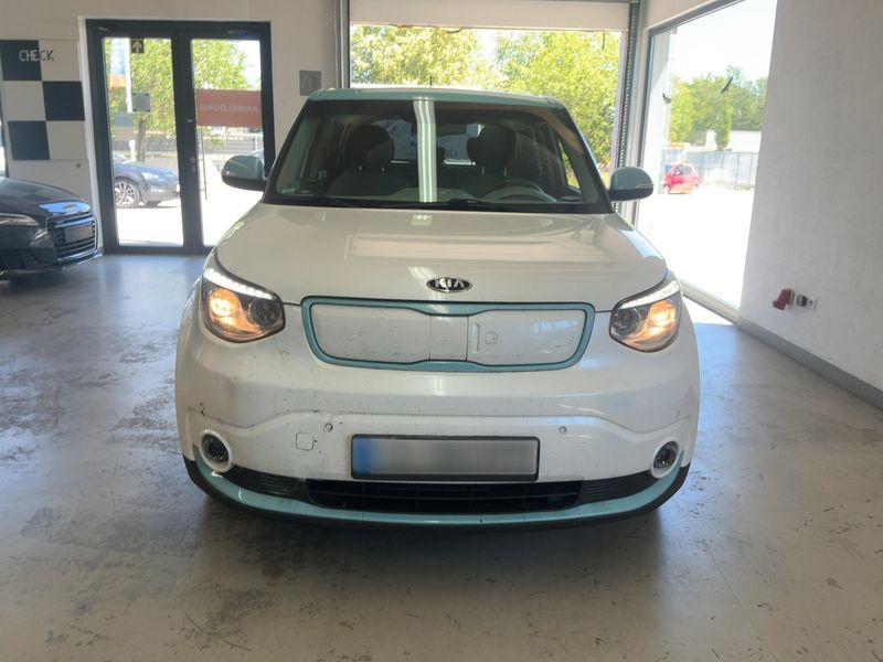 Kia Soul electric drive 81 kW EV — zdjęcie 9