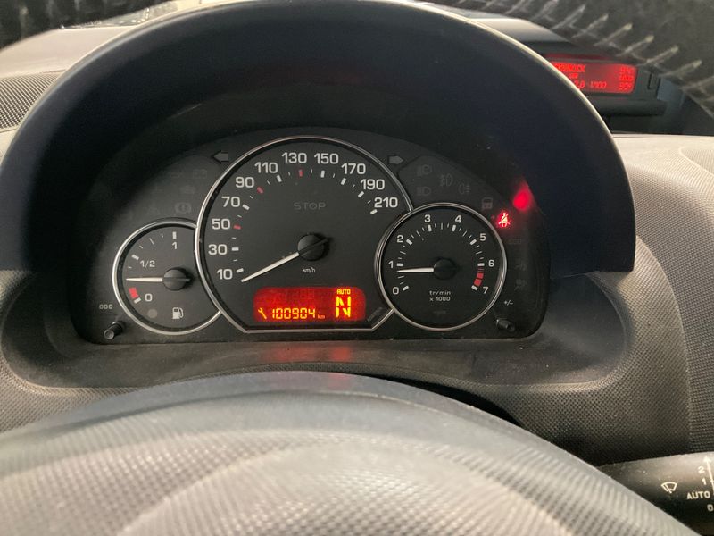 Peugeot 1007 1.4 Dolce — zdjęcie 4