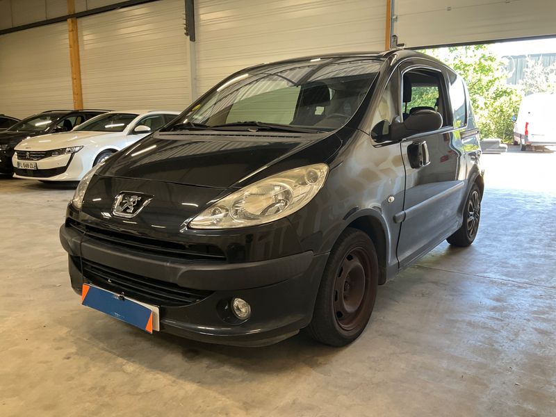 Peugeot 1007 1.4 Dolce