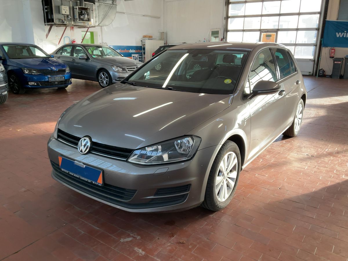 Volkswagen Golf VII 1.6 TDI Trendline BlueMotion Tech