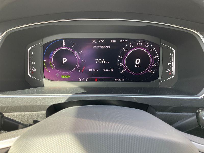 Volkswagen Tiguan 1.4 eHybrid Elegance — zdjęcie 13
