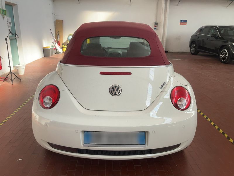 Volkswagen New Beetle 1.9 TDI Red Edition — zdjęcie 5