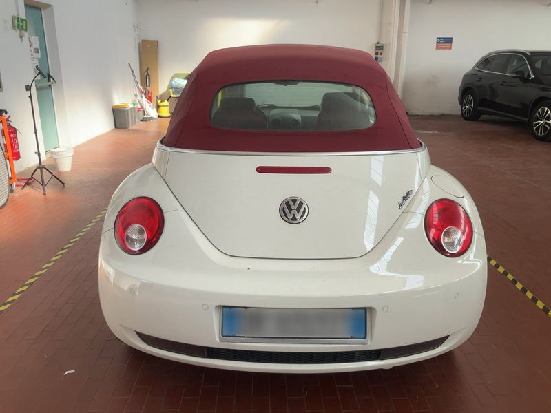 Volkswagen New Beetle 1.9 TDI Red Edition — zdjęcie 10