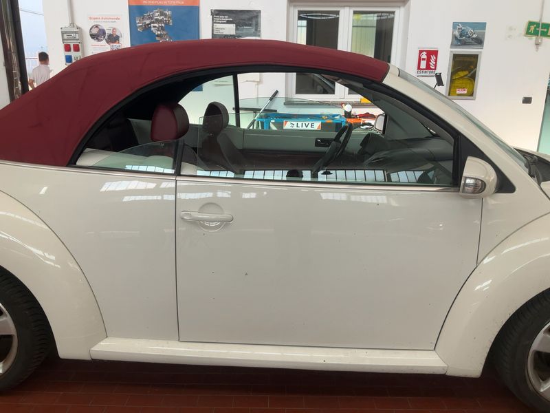 Volkswagen New Beetle 1.9 TDI Red Edition — zdjęcie 7
