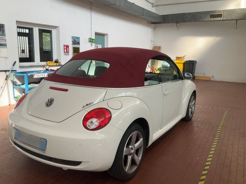 Volkswagen New Beetle 1.9 TDI Red Edition — zdjęcie 6