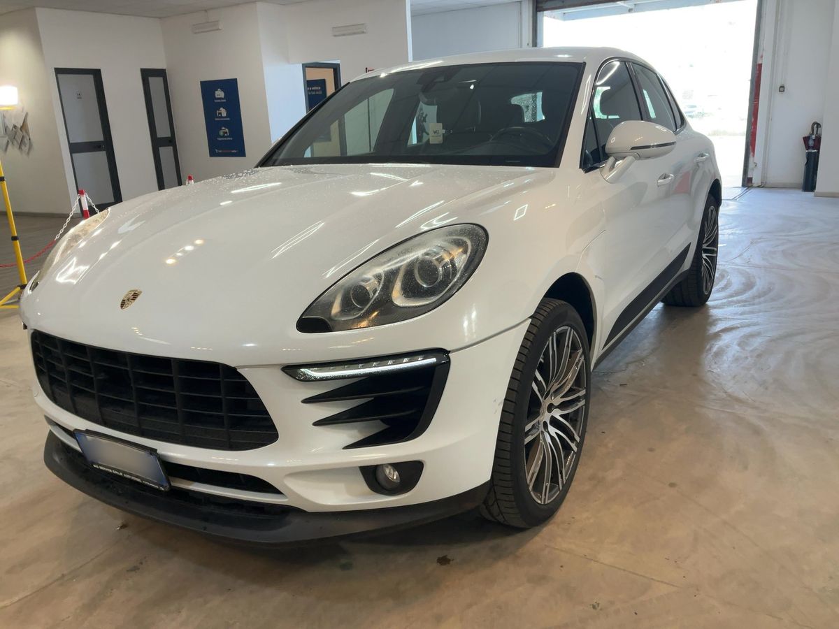 Porsche Macan 2016 — photo 1