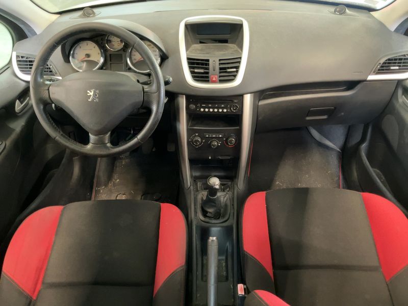 Peugeot 207 1.4 HDi Série 64 — zdjęcie 12