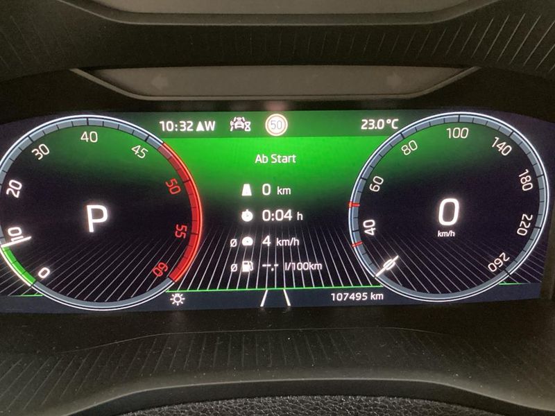 Skoda Karoq 2.0 TDI Tour 4x4 — zdjęcie 17