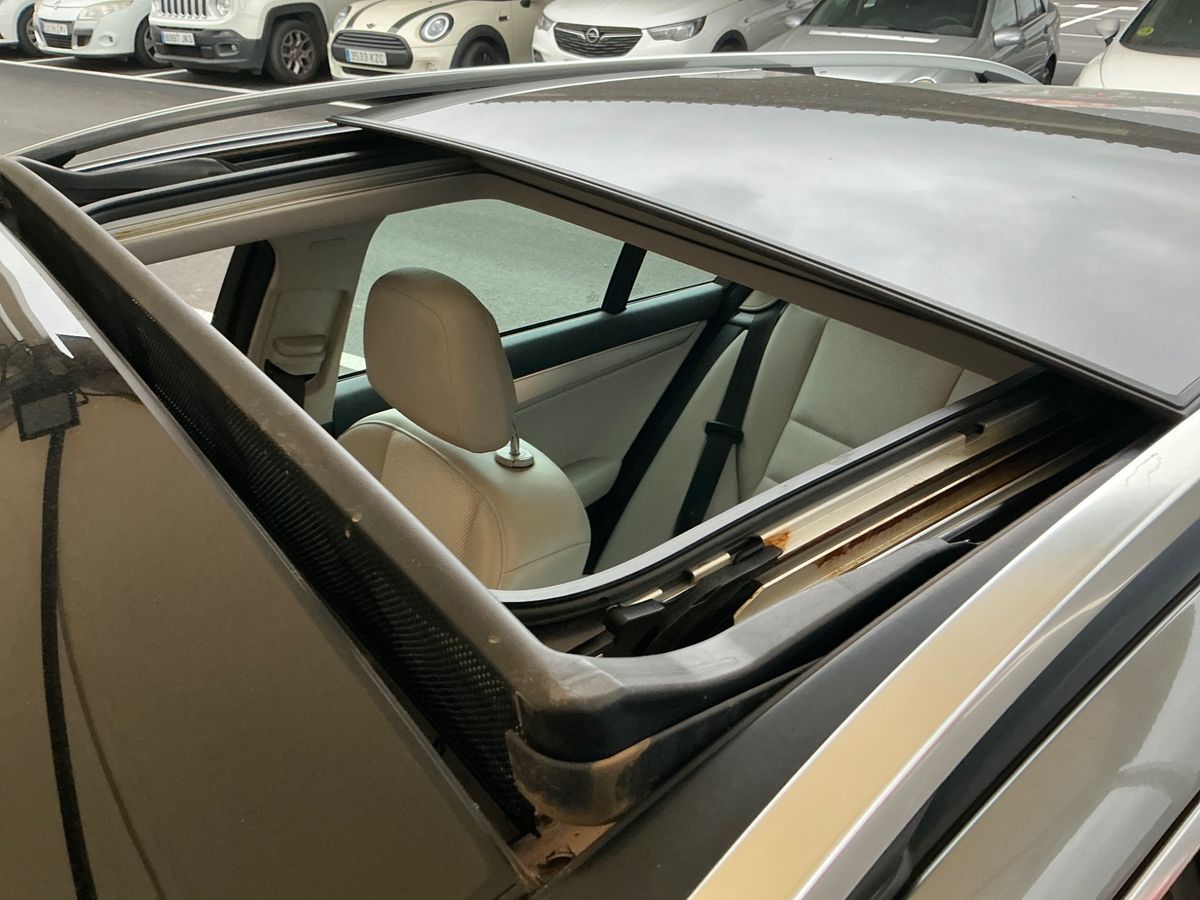 Mercedes-Benz C-Klasse 2012 — photo 25
