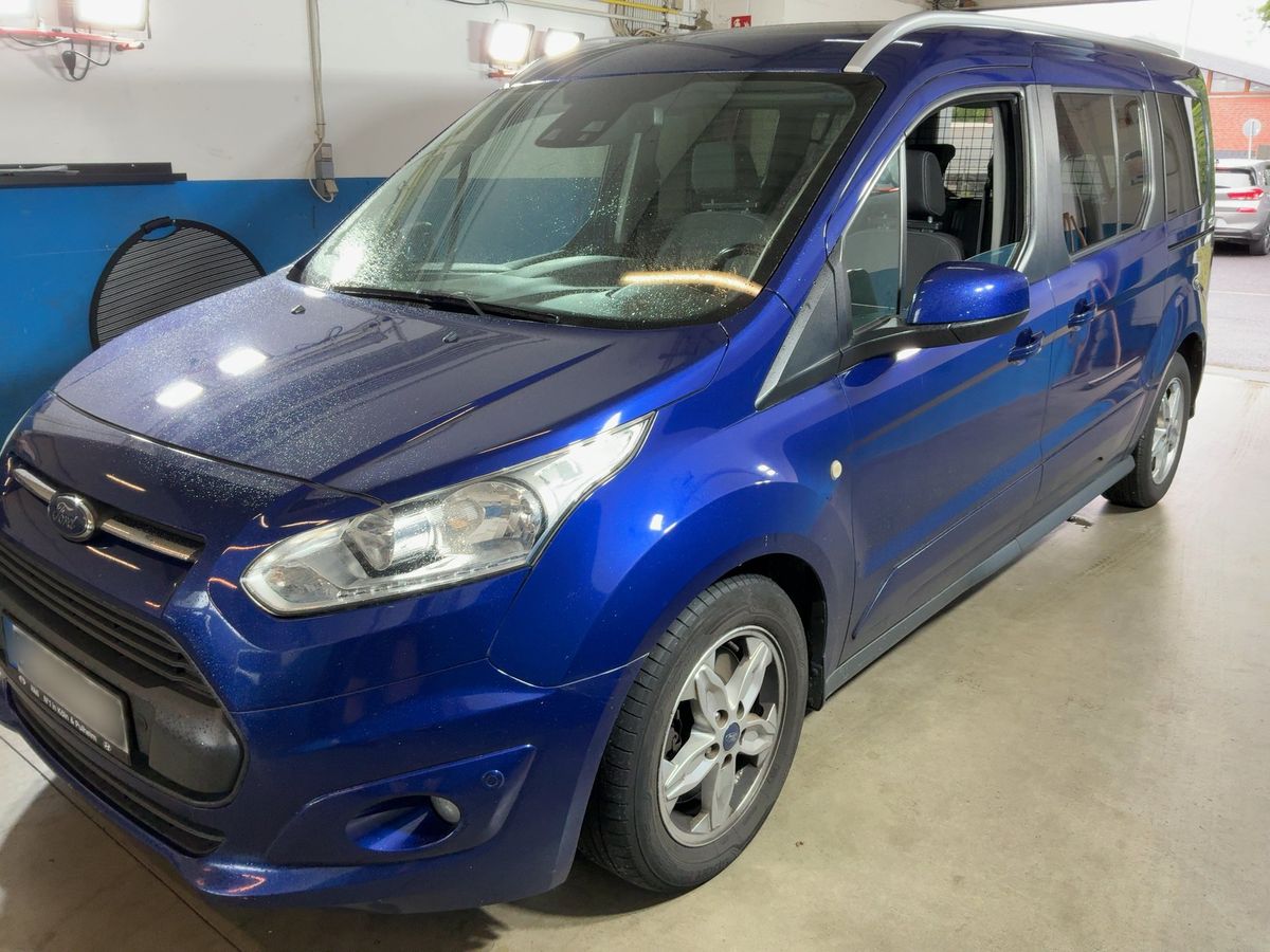 Ford Grand 2017