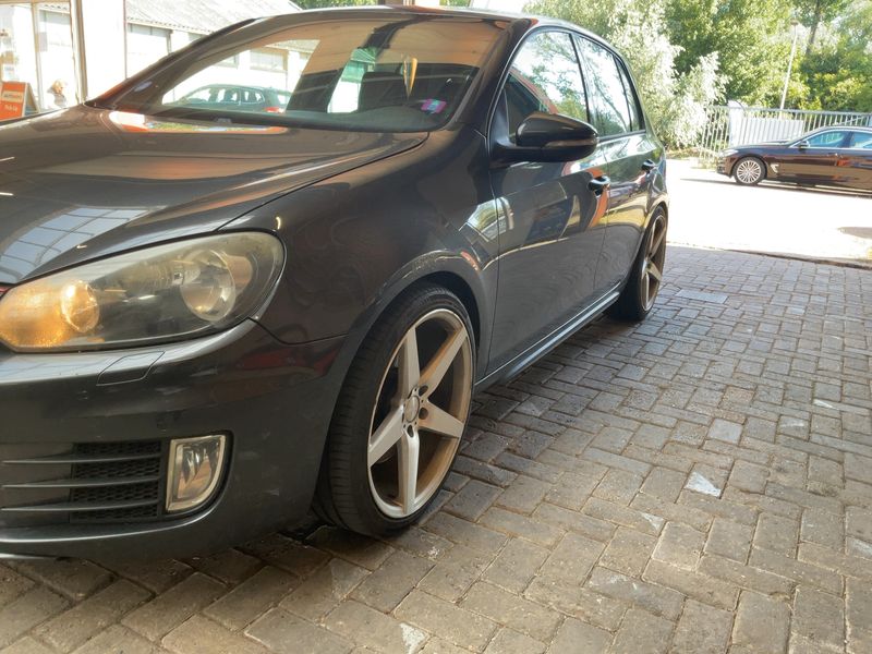 Volkswagen Golf VI 2.0 TSI GTI 2009 – снимка 2