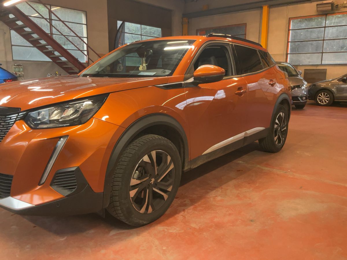 Peugeot 2008 1.2 PureTech Allure