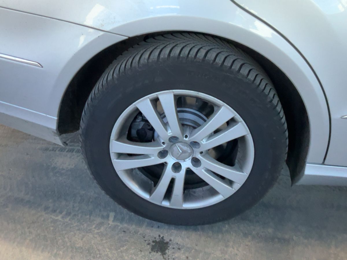 Mercedes-Benz E-Klasse 2012 — photo 10