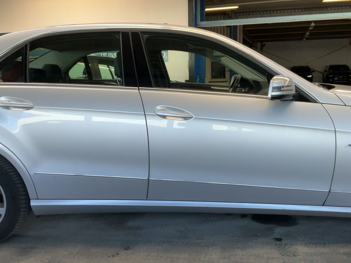 Mercedes-Benz E-Klasse 2012 — photo 11