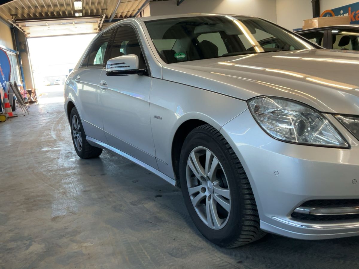 Mercedes-Benz E-Klasse 2012 — photo 13