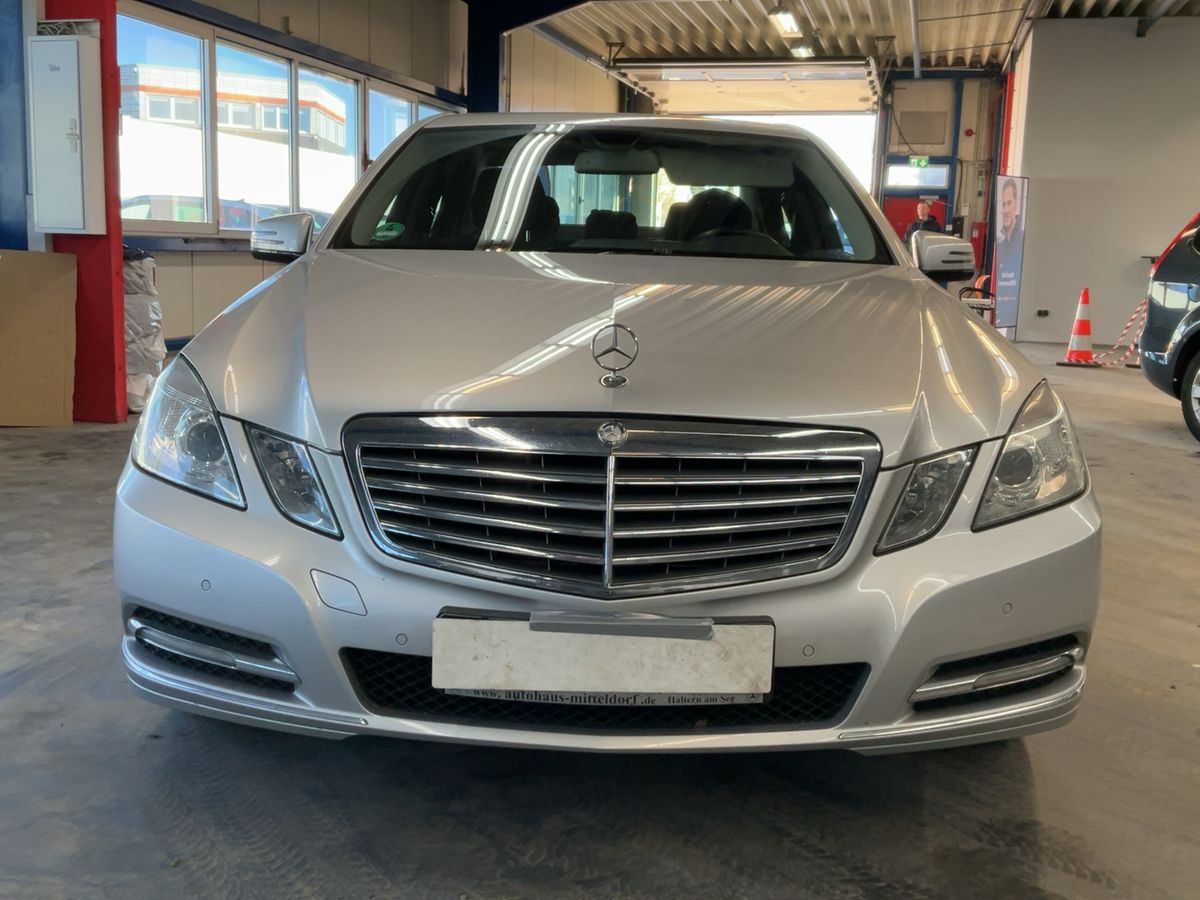 Mercedes-Benz E-Klasse 2012 — photo 15