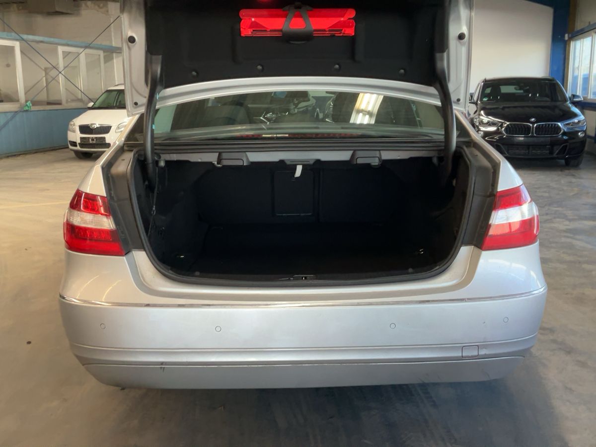 Mercedes-Benz E-Klasse 2012 — photo 16