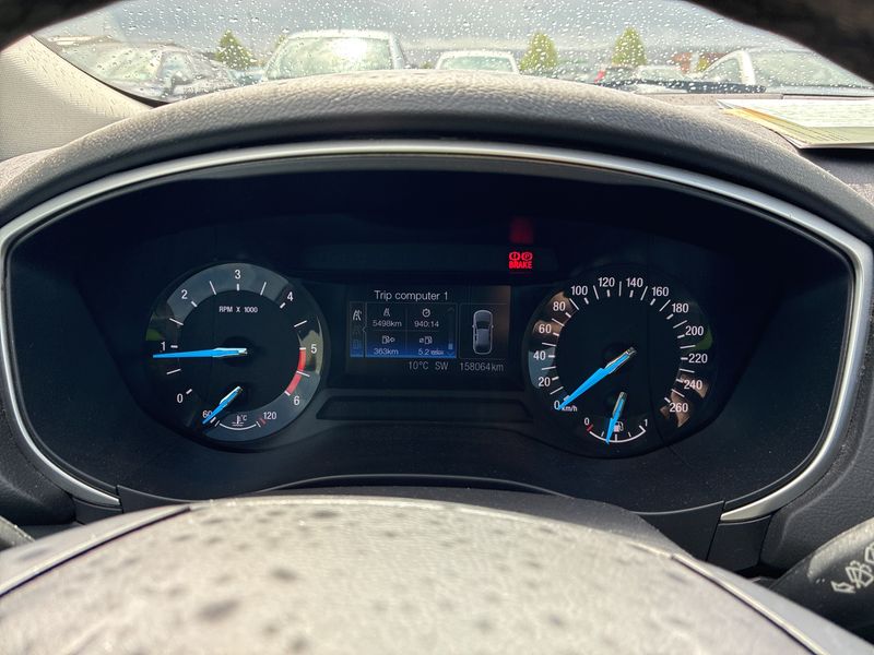 Ford Mondeo 1.6 TDCi Trend — zdjęcie 12