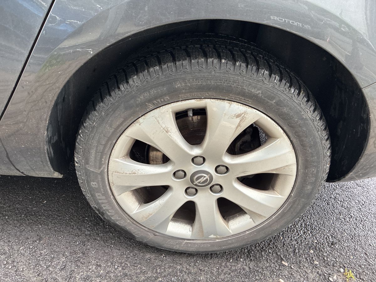Opel Astra 2012 — photo 31