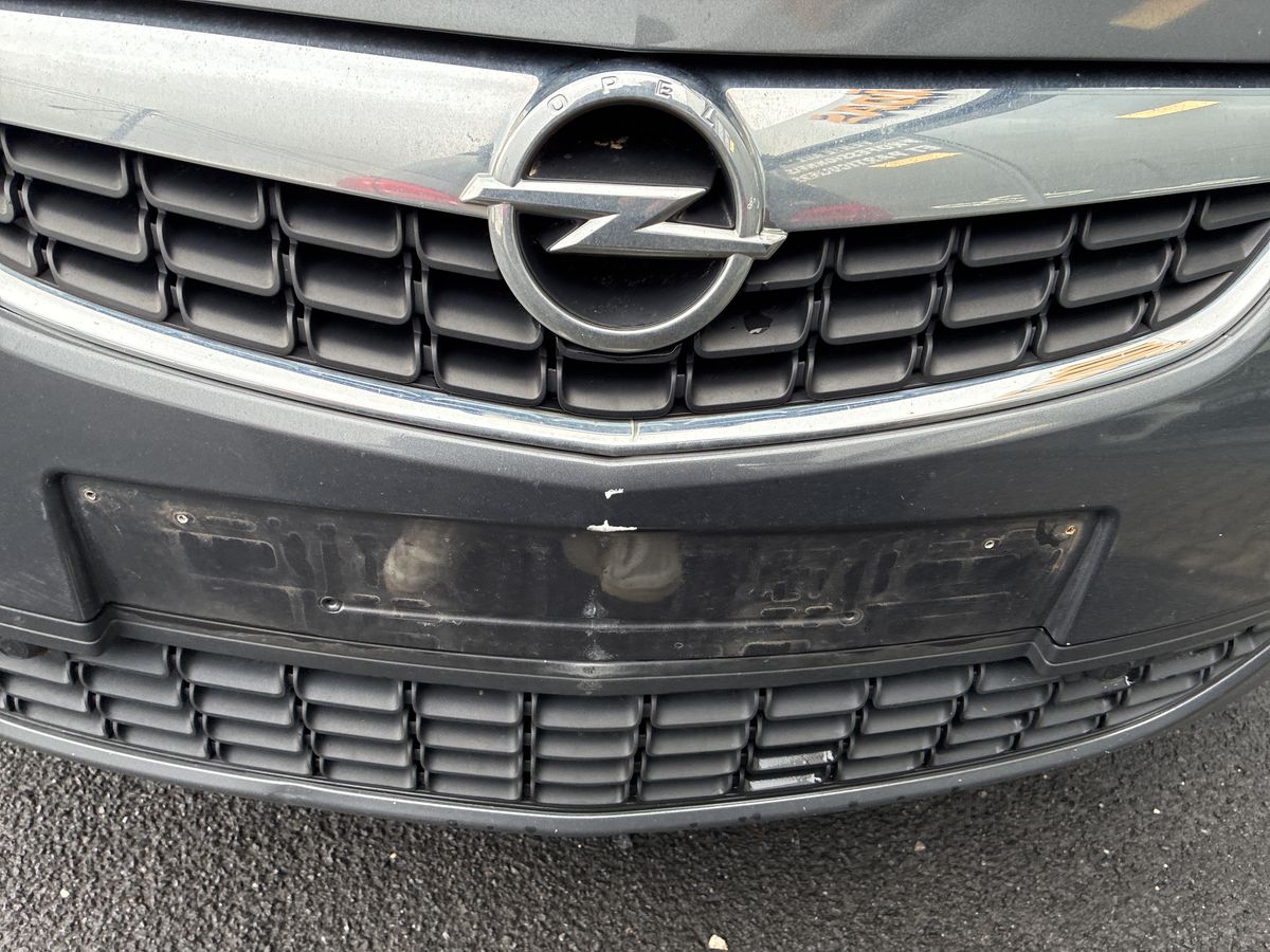 Opel Astra 2012 — photo 43