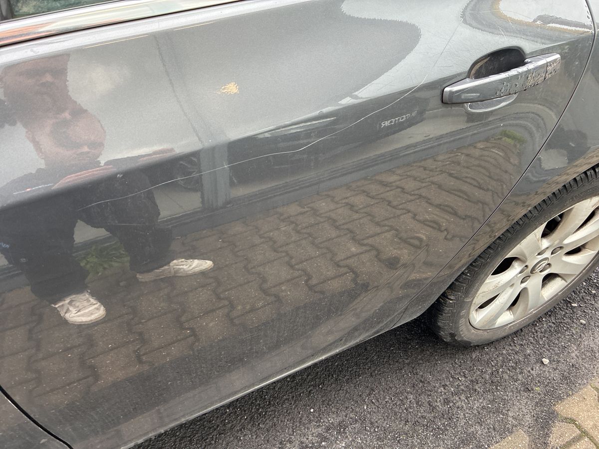 Opel Astra 2012 — photo 34