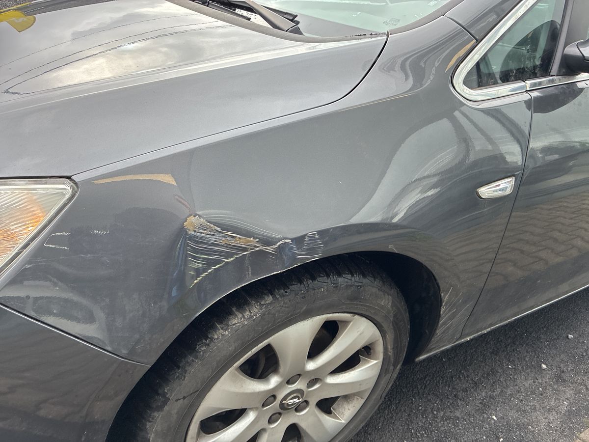 Opel Astra 2012 — photo 37