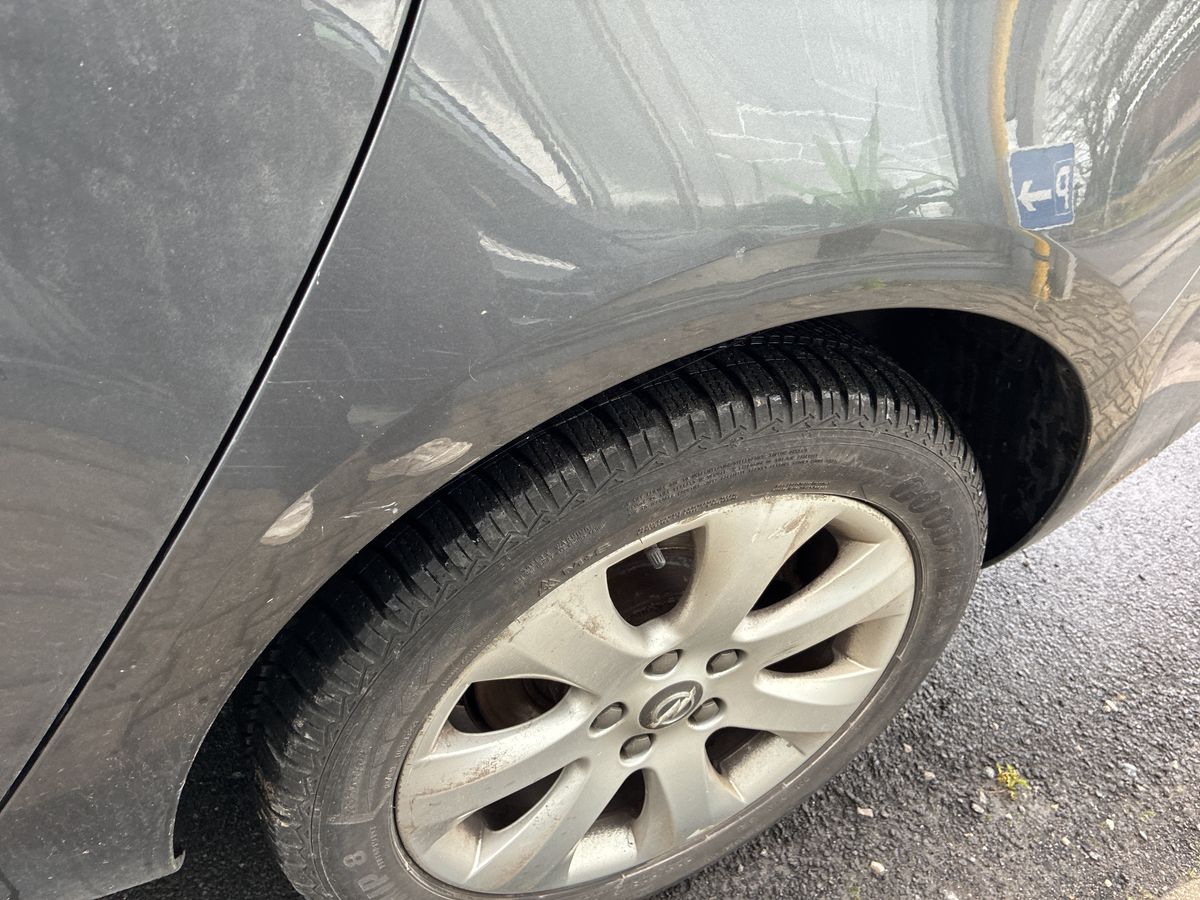 Opel Astra 2012 — photo 35