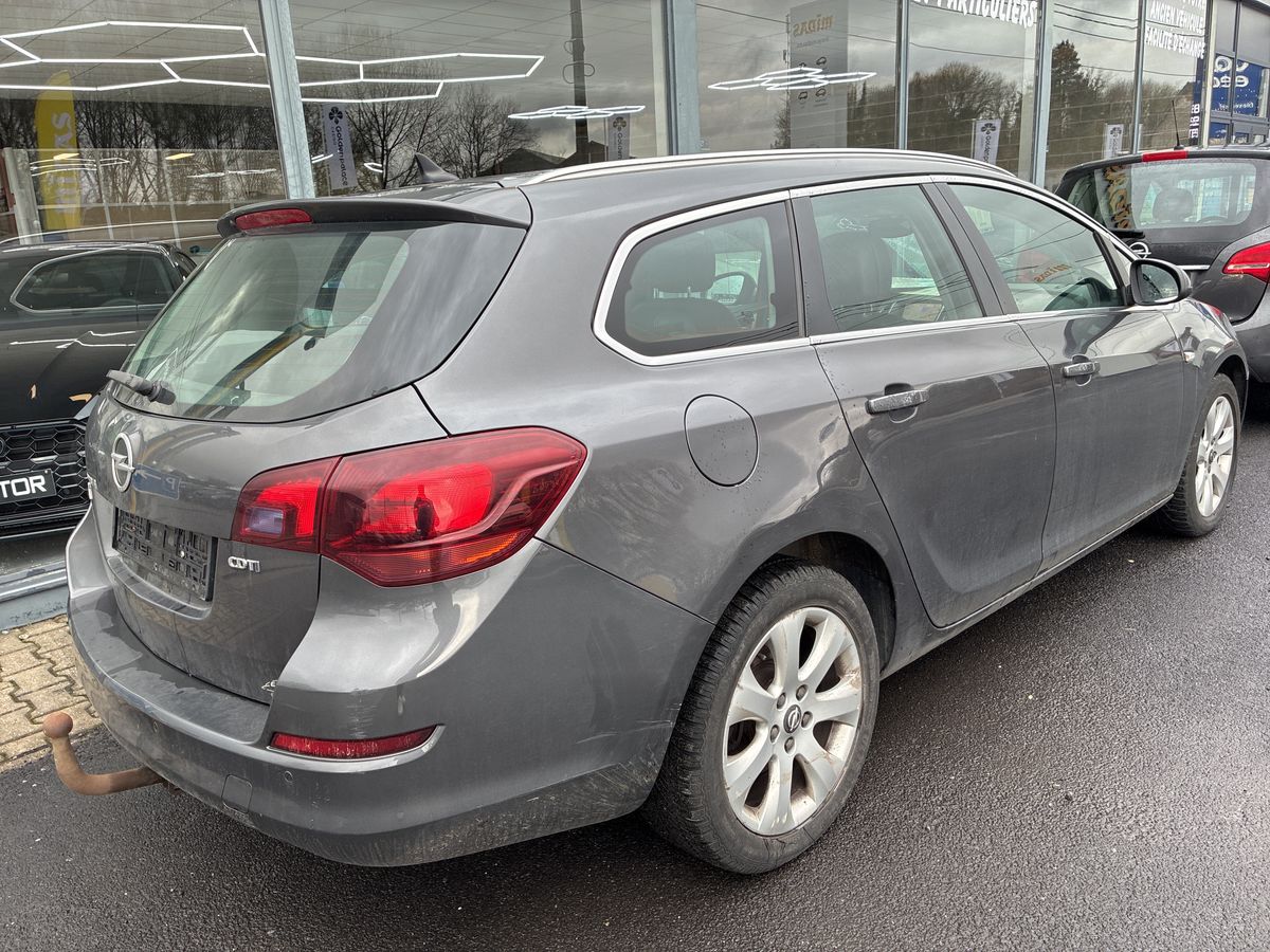 Opel Astra 2012 — photo 6