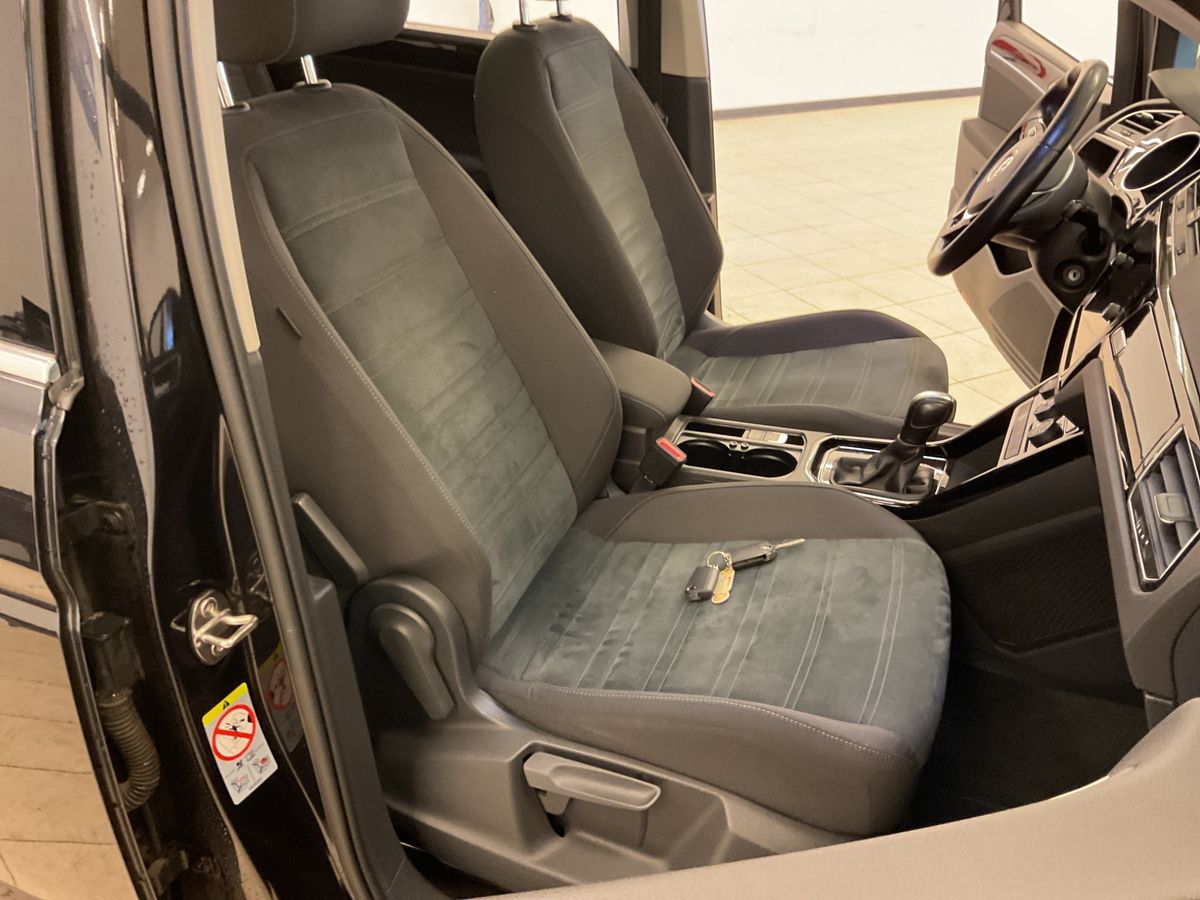 Volkswagen Touran 2020 — photo 29