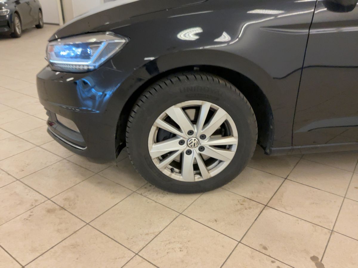 Volkswagen Touran 2020 — photo 4