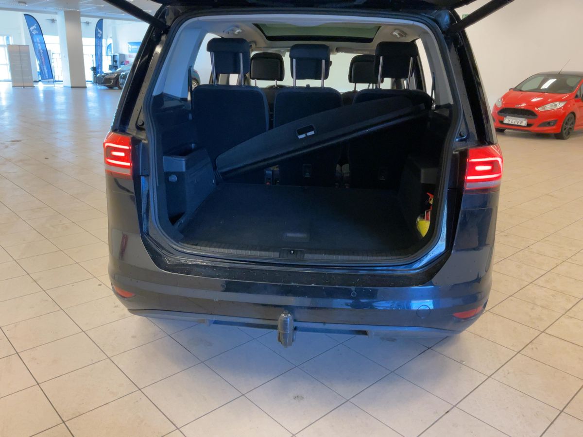 Volkswagen Touran 2020 — photo 17