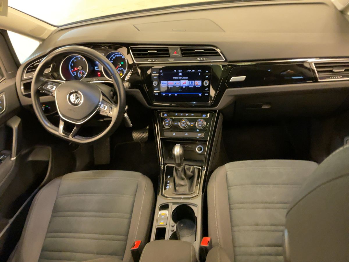 Volkswagen Touran 2020 — photo 19