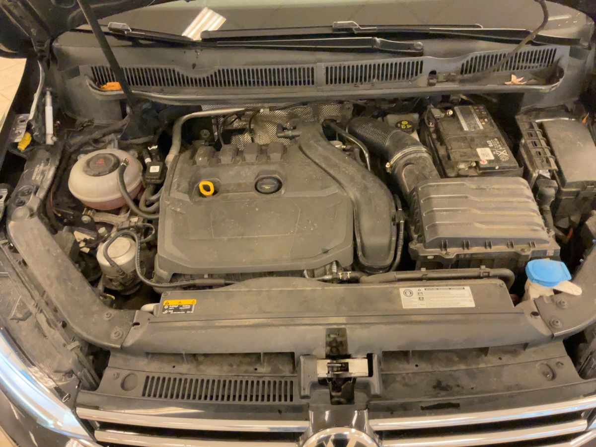 Volkswagen Touran 2020 — photo 24