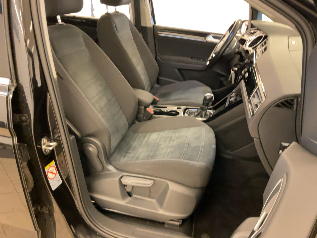 Volkswagen Touran 2020 — photo 18