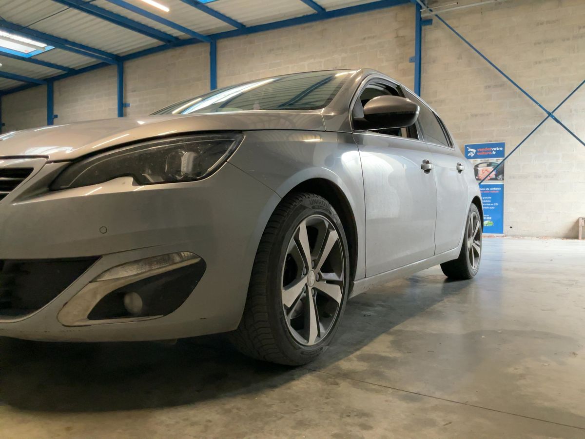 Peugeot 308 2.0 Blue-HDi Feline