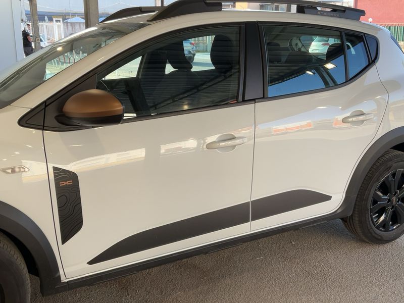 Dacia Sandero 1.0 TCe LPG Stepway Extreme Up — zdjęcie 4