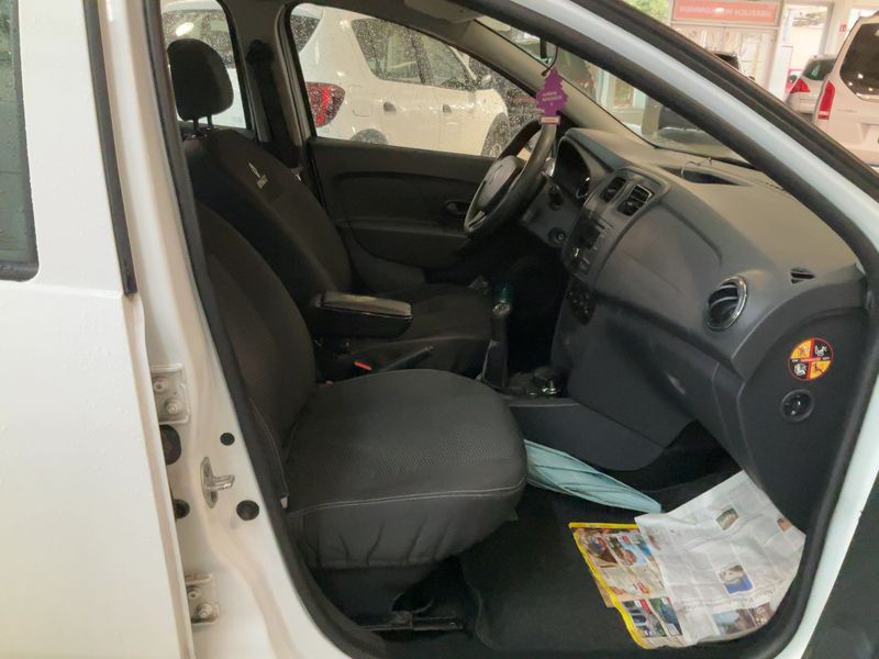 Dacia Logan 1.2 Ambiance — zdjęcie 11