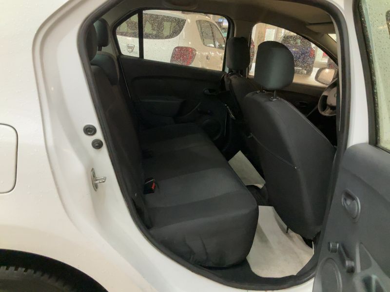 Dacia Logan 1.2 Ambiance — zdjęcie 14