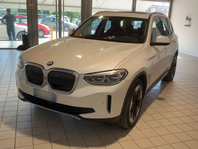 iX3 electric drive 210 kW Impressive