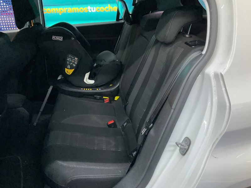 Peugeot 308 1.6 Blue-HDi Allure 2016 – снимка 19