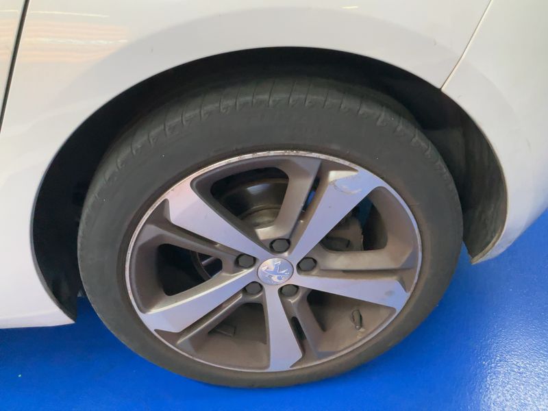Peugeot 308 1.6 Blue-HDi Allure 2016 – снимка 5