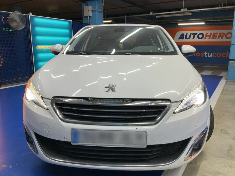 Peugeot 308 1.6 Blue-HDi Allure 2016 – снимка 14