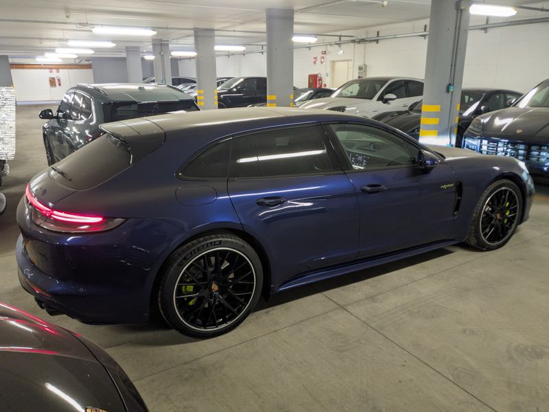 Porsche Panamera Sport Turismo 4S E-Hybrid — zdjęcie 5